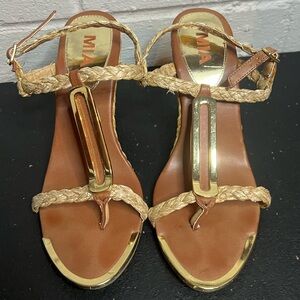 Mia Tiffany Natural Riffia Thong Wedge. Women’s size 8.5